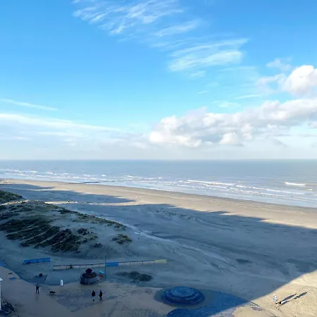 In With Stunning Sea Views, Cleaning Included *