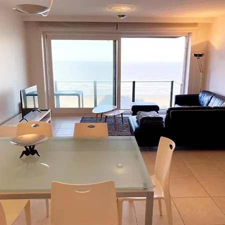 아파트 In With Stunning Sea Views, Cleaning Included 니우포르트