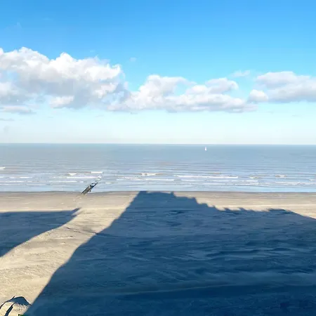 In With Stunning Sea Views, Cleaning Included *